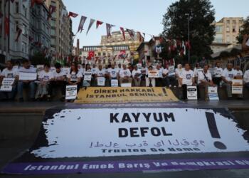 Şişhane Nöbeti’nde depremde yaşamını yitirenler anıldı