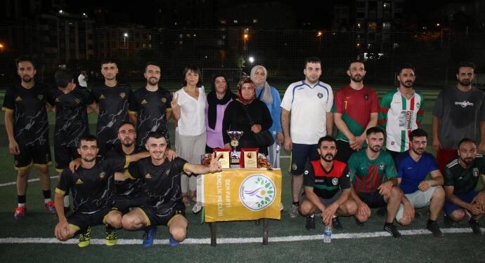 Gülistan Doku Futbol Turnuvası İstanbul’da final yaptı