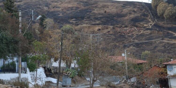 Yangından etkilenen yurttaşlar öfkeli: Kalacak yerimiz yok!