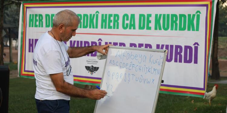 Kürtçeye yönelik baskılara karşı etkinlik