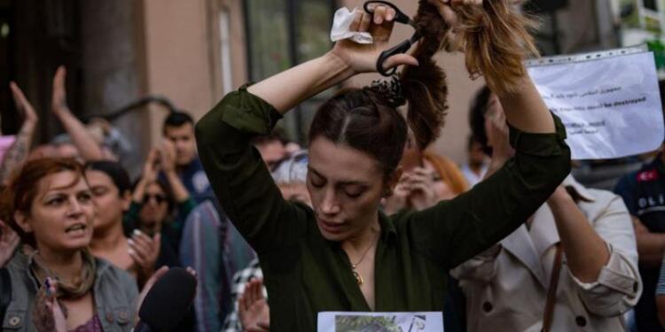 ‘İran’da idamlara karşı orak mücadele etmeliyiz’