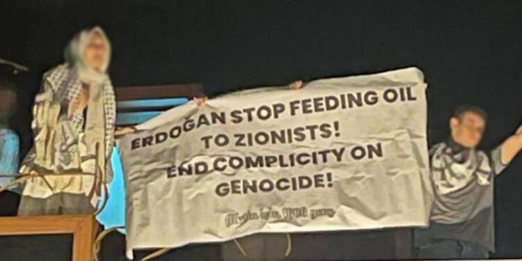 İsrail’i protesto eden Filistinli genç Geri Gönderme Merkezinde tutuluyor