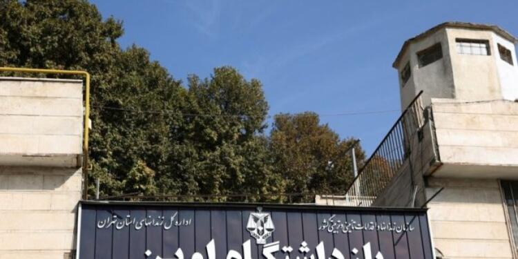 Evin Zindanı’nda gardiyanlar kadın tutsaklara saldırdı