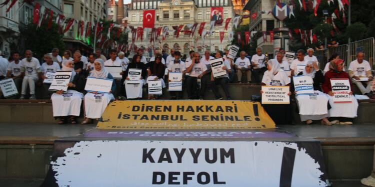 ‘İzmir ve Antalya’da uygulanan hukuk Kürdistan’da uygulanmıyor’