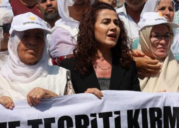 ‘Tecrit İmralı’da başladı 4 parça Kurdistan’a yayıldı’