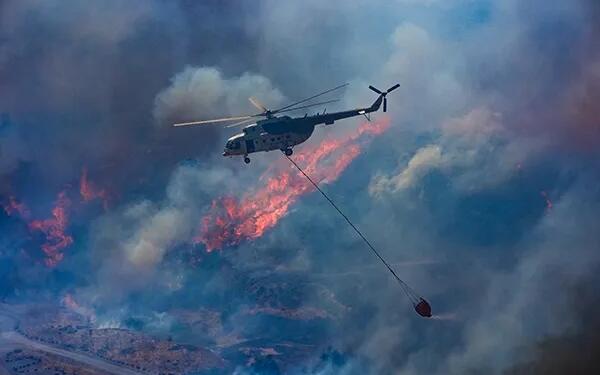 İzmir’de orman yangını: Yerleşim yerleri boşaltıldı