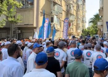 İşçiler, yüksek enflasyon ve işsizliğe karşı eylemde