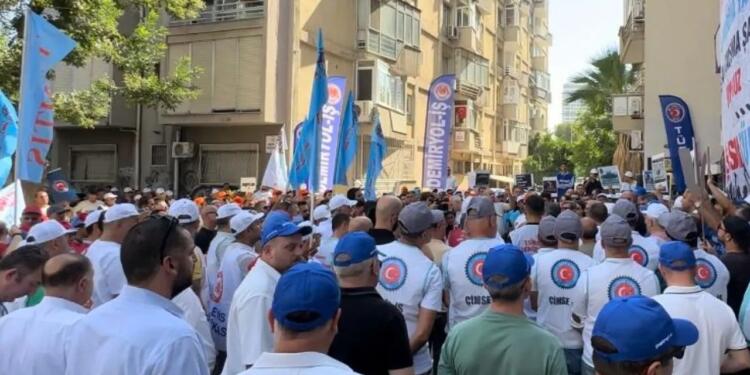 İşçiler, yüksek enflasyon ve işsizliğe karşı eylemde