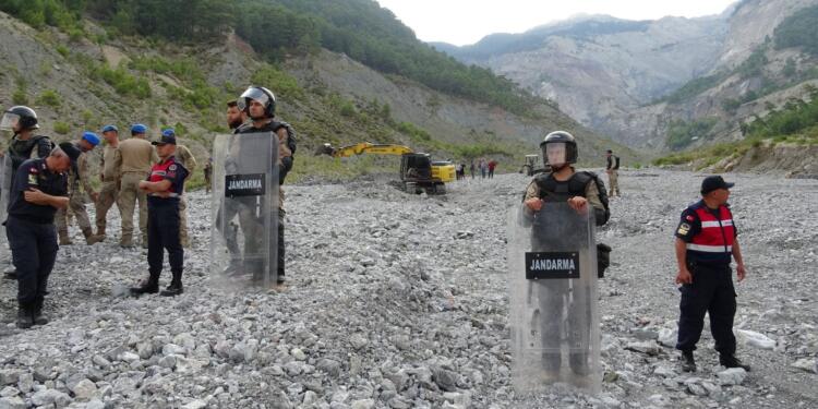 HES eylemine saldırı: 7 gözaltı