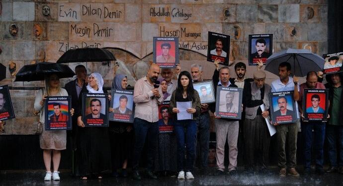 Kayıp yakınları 3 kentten seslendi: Failler ortaya çıkana dek mücadelemiz sürecek