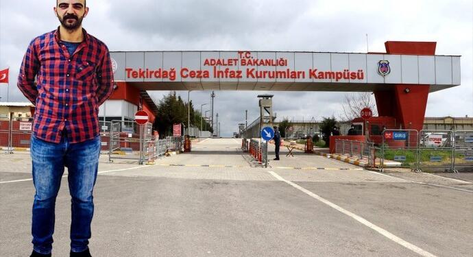 Çıplak aramaya karşı çıktı: Tahliyesi 3 ay ertelendi