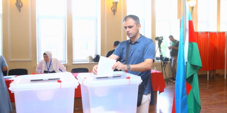 Azerbaycan’da Meclis seçimleri yapılıyor