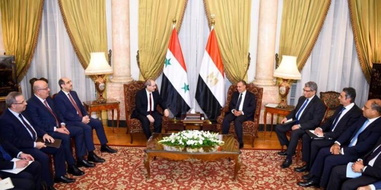 Kahire’de Suriye görüşmesi: Dış müdahaleye karşıyız