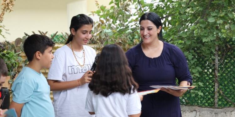 ‘Çocukları dillerinden koparmayın’