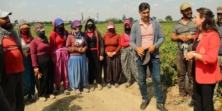 Hatimoğulları tarım işçileriyle buluştu: Mücadele edeceğiz