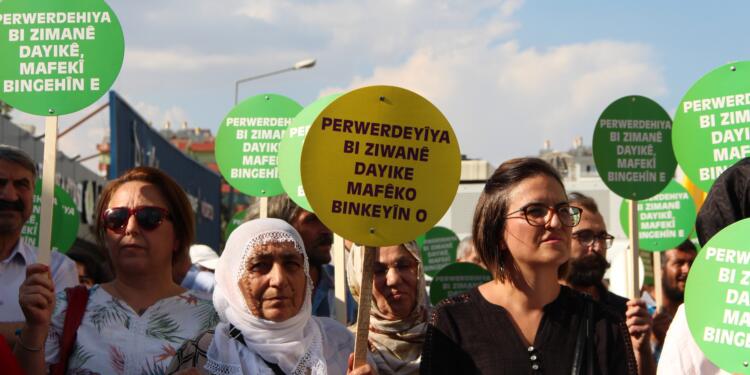 ‘Anadilde eğitim çocukların özgüvenini artırır’