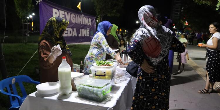 Peyas’ta kadın emeği buluşması