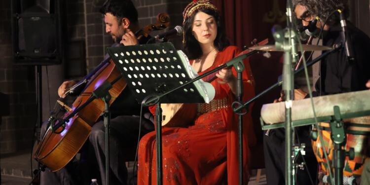 Sûrfest Ermeni ve Kürt ezgileriyle başladı