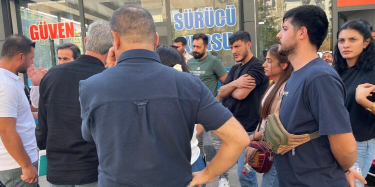 Koma Hevra üyelerine Kürtçe şarkı gözaltısı