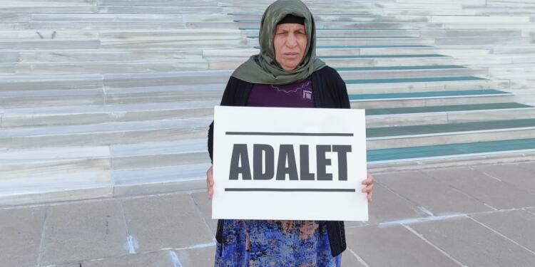 Emine Şenyaşar ‘Adalet’ dövizi ile 31 gündür Meclis’te