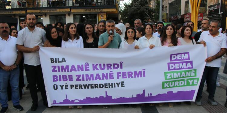 ARÎ-DER ‘yaşamın her alanını Kürtçe’ye çevirelim’ çağrısı yaptı