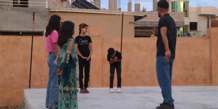 Amûdê’de çocuklar için tiyatro eğitimi
