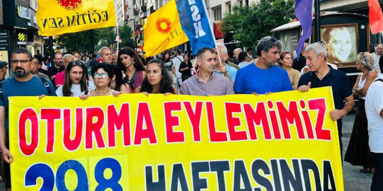 KHK’lilerin eylemi 298’inci haftasında