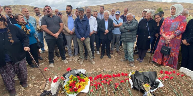 Barış Grubu üyesi Aktaş mezarı başında anıldı