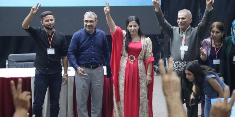 PYD’nin yeni eşbaşkanları seçildi