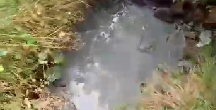 Sondaj atıkları derelere atılıyor