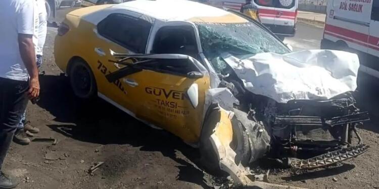 Şırnex’te trafik kazası: 2 ağır yaralı