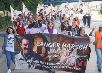 Uzun Yürüyüş devam ediyor