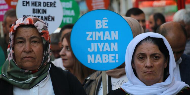 ‘Kürtçe için seferberlik ilan edelim’