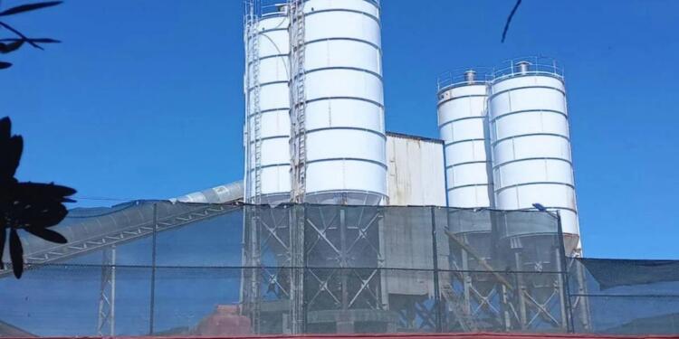 Hatay’da kaçak beton santraline tepki