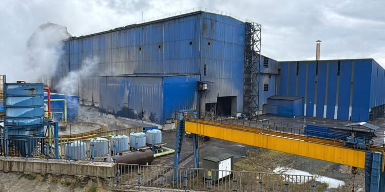 Demir çelik fabrikasında patlama: 10 işçi yaralandı