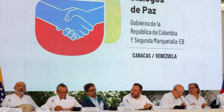 Kolombiya’da hükümet ile FARC arasındaki ateşkes 6 ay uzatıldı