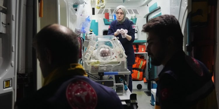 Sağlık Bakanı ‘Yenidoğan Çetesi’ soruşturmasıyla övündü!