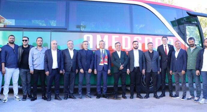 Özgür Özel Amedspor’u ziyaret etti
