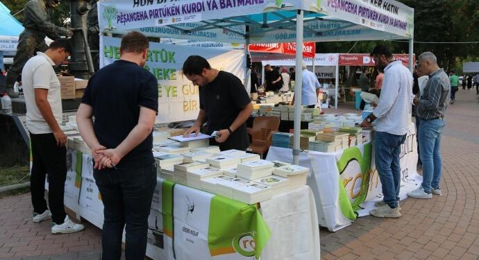 Kürtçe Kitap Fuarı’nda ‘Gidenlerin Ardından’ isimli kitaba el konuldu