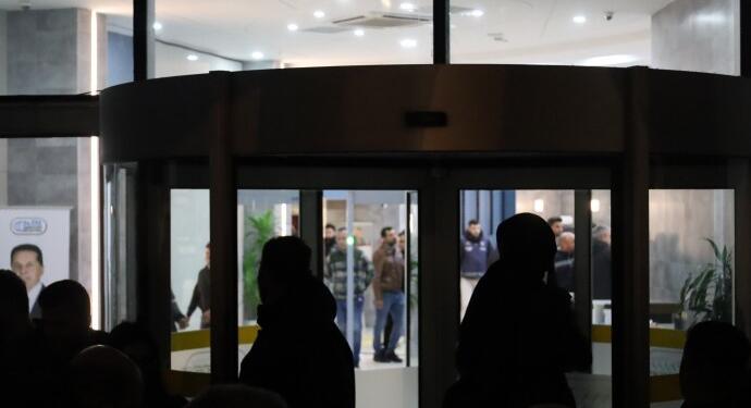 Polis, Esenyurt Belediyesi’ne yaklaşılmasına izin vermiyor