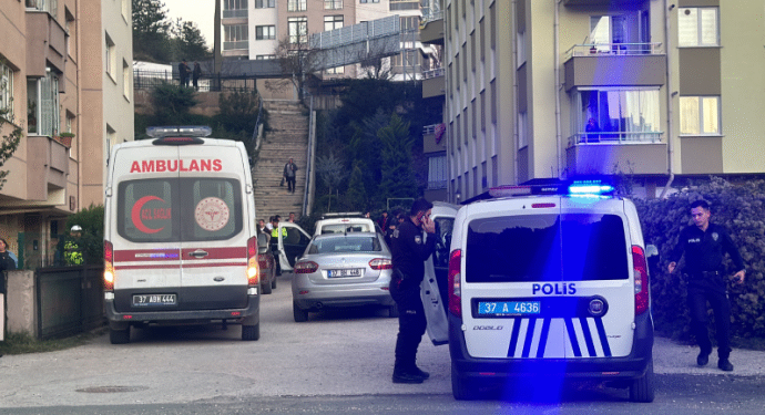 Polis bir kadını katletti