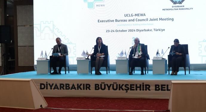 Filistinli Belediye Başkanı Shakhshir: Şehir yerle bir, dünya sessiz!