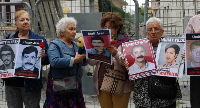 Cumartesi Anneleri katledilen 11 Kürt köylü için adalet istedi