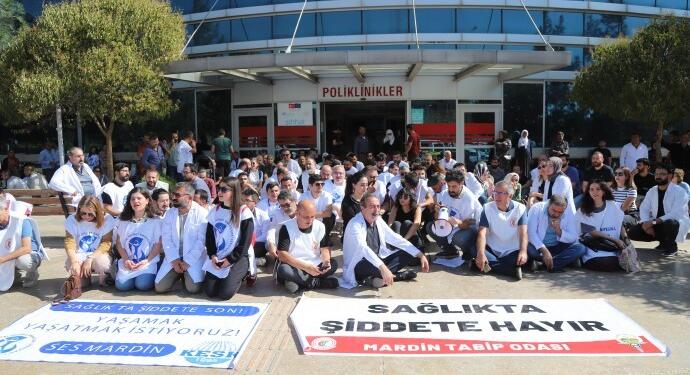 Mêrdîn’de doktora şiddet protestosu