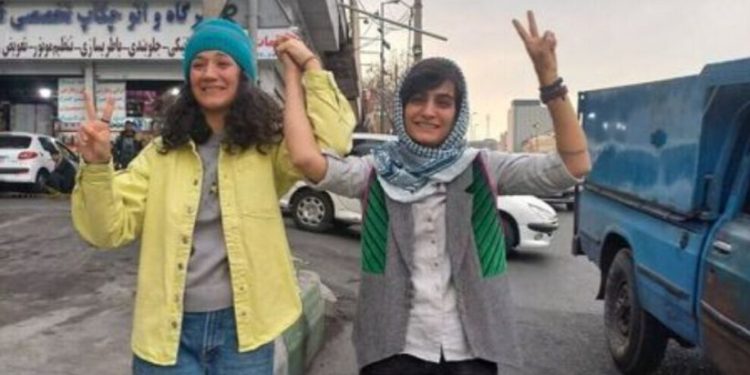 Jîna Emînî’nin ilk haberini yapan gazeteciler ceza infazı için çağrıldı