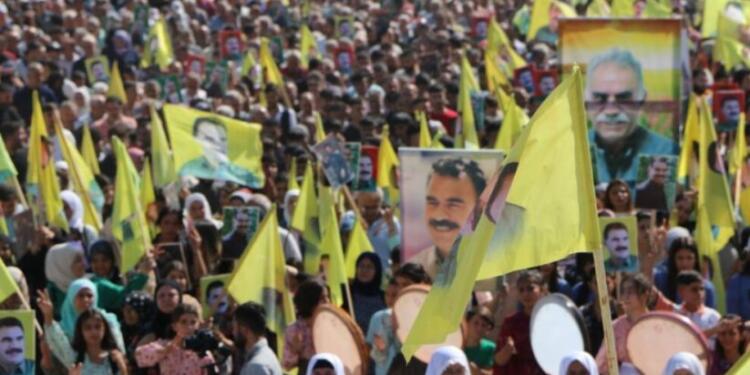 Halep’te komploya karşı yürüyüş