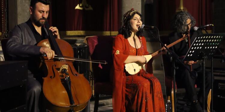 Sanatla direniş: Surfest