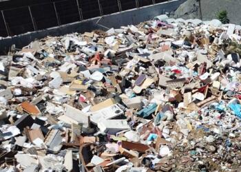 AKP İsrail’in çöpünü almış