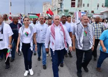 Küba Devlet Başkanı Filistin için yürüdü