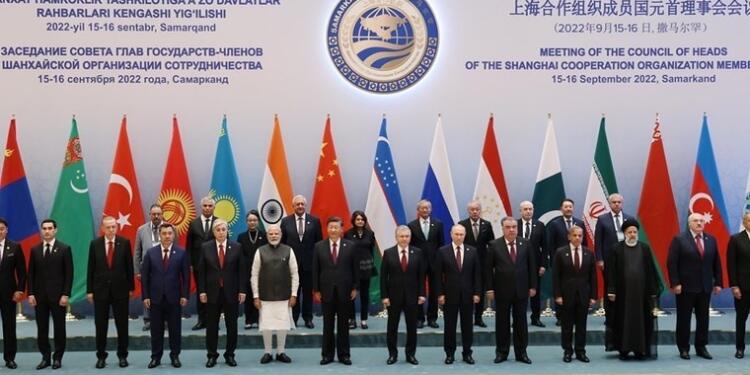 ŞİÖ zirvesinde yapay zeka ve belirsizlik vurgusu